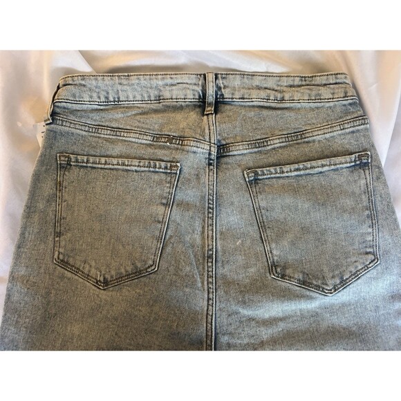 Old Navy Higher High-Rise Flare Secret Smooth Pockets Jeans 12 Blue Light Wash - Picture 3 of 13